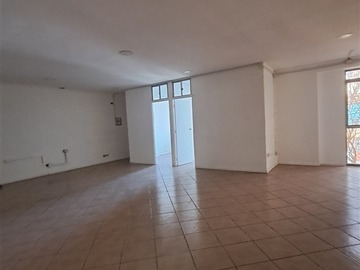 Local Comercial en arriendo mensual en Galería manquehue, Talca - 2 baños