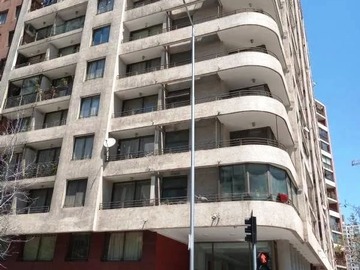 Departamento en venta en Lira / Marín, Santiago - 3 dormitorios, 2 baños