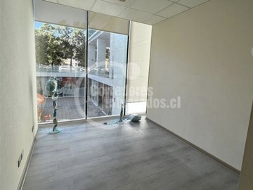 Oficina en venta en Club Palestino, Las Condes - 2 dormitorios, 2 baños