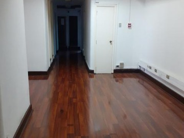 Oficina en arriendo mensual en Teatinos - Agustinas, Santiago - 4 baños