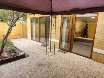 Casa en venta en Linda casa 2 pisos 4 dormitorios remodelada (175107), Huechuraba - 4 dormitorios, 3 baños