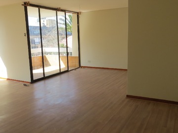 Departamento en venta en Amplio Depto. Coronel con Suecia. Proximo a Metro los Leones. - 3 dormitorios, 2 baños