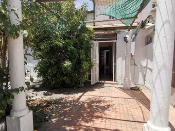 Casa en venta en Se vende Casa 334m2,4D,2B,2E,B. Stgo Centro (170440), Santiago - 4 dormitorios, 2 baños