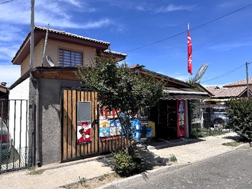 Casa en venta en Casa con piscina y negocio funcionando (171386), Buin - 2 dormitorios, 2 baños