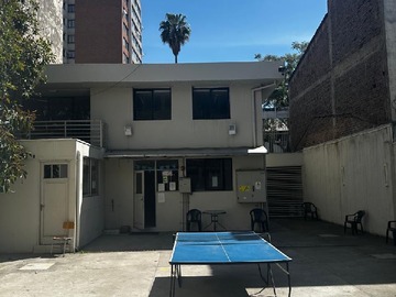 Local Comercial en arriendo mensual en Funcionando como colegio (168271), Santiago - 4 baños