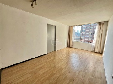 Departamento en venta en Metro Toesca / Parque O’Higgins Frente a Facultad Ingeniería Universidad de Chile, Santiago - 1 dormitorio, 1 baño