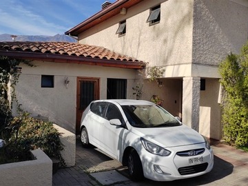 Casa en venta en Príncipe de Gales/ Vicente Pérez Rosales, La Reina - 5 dormitorios, 4 baños