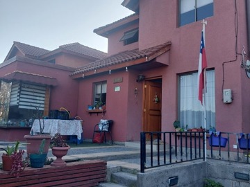 Casa en venta en Puente alto sector las vizcachas, Puente Alto - 4 dormitorios, 2 baños