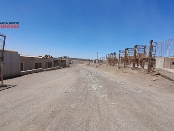 Terreno Industrial en arriendo mensual en km 12, Antofagasta - 4 dormitorios, 2 baños