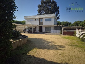 Casa en venta en Teniente luis cruz Martínez, Santo Domingo - 4 dormitorios, 4 baños