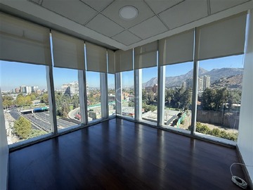 Oficina en arriendo mensual en Av Las Condes / Estoril, Las Condes - 4 dormitorios, 2 baños