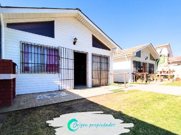 Casa en venta en Alejandro Flores, El Quisco, Valparaíso 2700000, Chile, El Quisco - 8 dormitorios, 4 baños