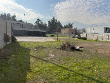 Sitio en venta en Increible sitio en exclusivo condominio cercano a colegios y centros comerciales, Lo Barnechea