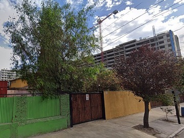 Terreno en venta en Terreno comercial y habitacional actual como estacionamiento, La Cisterna