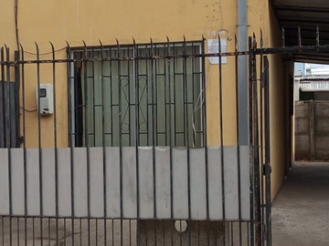Casa en arriendo mensual en Arriendo Casa Talca Pje 7 y 1/2 Sur N 3444 Villa Jardín del Este - 3 dormitorios, 1 baño