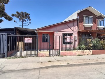 Casa en venta en Calle Hermanos Campos 233, Maipú - 3 dormitorios, 1 baño