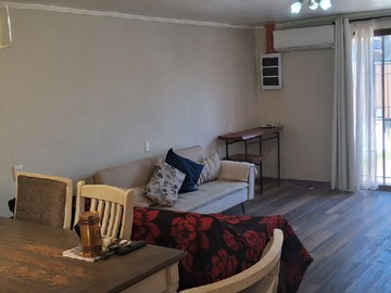 Casa en venta en Avenida Colombia 10200, La Florida, Región Metropolitana de Santiago 8240000, Chile, La Florida - 5 dormitorios, 2 baños