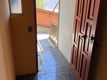 Casa en venta en A pasos de la universidad católica y san sebastián, Concepción - 13 dormitorios, 5 baños