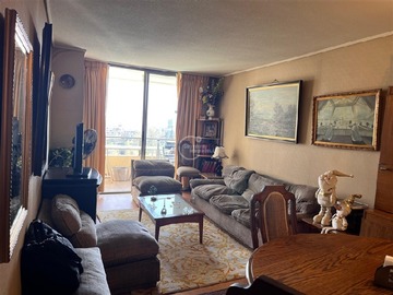 Departamento en venta en Country Club La Reina, La Reina - 2 dormitorios, 2 baños