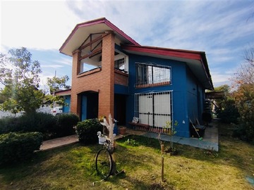 Casa en venta en Paradero 19 Vicuña Mackenna, La Florida - 4 dormitorios, 2 baños