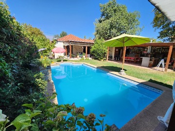 Casa en arriendo mensual en Brown sur, Macul - 5 dormitorios, 4 baños