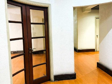 Oficina en arriendo mensual en Espacio de Trabajo Amplio y Luminoso (171941), Santiago - 3 baños