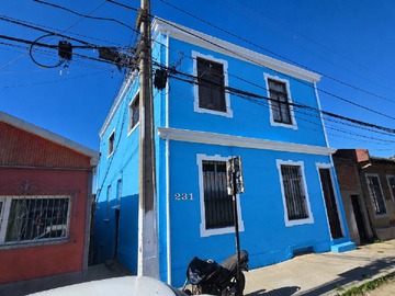Casa en venta en Dinamarca 239, Valparaíso - 14 dormitorios, 4 baños