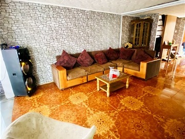 Casa en venta en Bajo precio de tasacion !! imperdible, venta de casa en barrio tranquilo y residencial, puente alto! villa el comercio, Puente Alto - 7 dormitorios, 2 baños