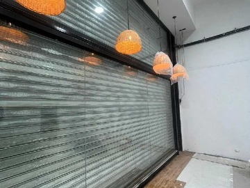Local Comercial en arriendo mensual en Local disponible para minimarket en Santa Ana (181980), Santiago - 1 baño