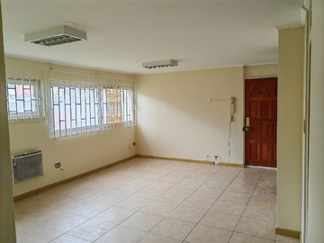 Oficina en arriendo mensual en Ramón Freire 630, Temuco - 4 dormitorios, 1 baño