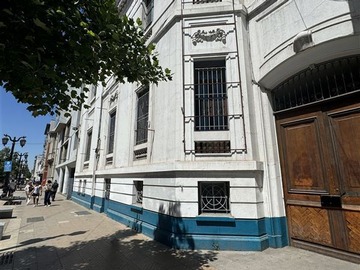 Oficina en venta en Ejército / Metro Los Héroes, Santiago