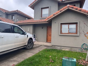 Casa en arriendo mensual en Flores Millan 1342, Chillán - 3 dormitorios, 3 baños