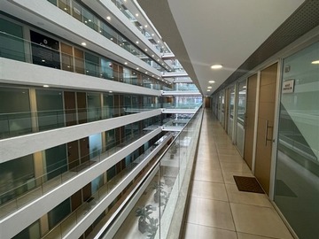 Oficina en venta en Estoril, Clinica Las Condes, Las Condes - 2 dormitorios, 1 baño