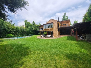 Casa en venta en Amplia Casa en Venta 6 dormitorios (157313), Las Condes - 6 dormitorios, 6 baños