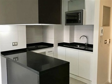 Departamento en arriendo mensual en Los Militares/ Manquehue Norte, Las Condes - 1 dormitorio, 1 baño