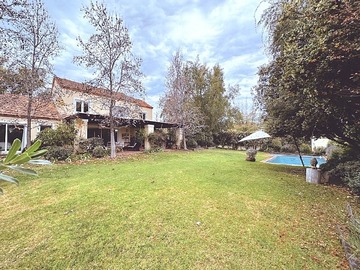 Casa en venta en Piedra roja, Colina - 4 dormitorios, 4 baños