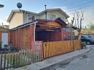 Casa en venta en Av. Ejercito Libertador 3905, Puente Alto - 3 dormitorios, 2 baños