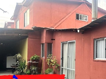 Casa en venta en 12 norte 2 1/2 poniente, Talca - 9 dormitorios, 3 baños