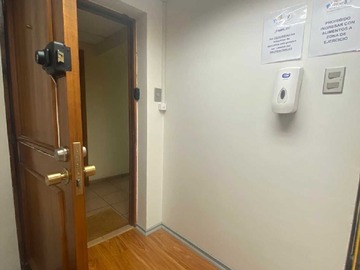 Oficina en arriendo mensual en Espacio de Trabajo Ideal para Consulta u otro (178590), Valdivia - 2 baños