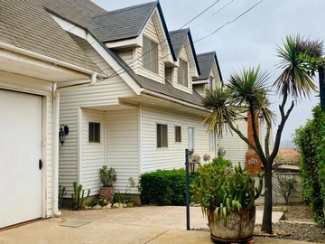 Casa en venta en Pasaje Maria Teresa de Jesus, Viña del Mar - 3 dormitorios, 3 baños