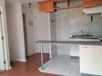 Departamento en venta en Ubicado a 2 cuadras de metro Parque Ogiggins, Santiago - 2 dormitorios, 1 baño