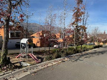 Venta / Casa / Lo Barnechea