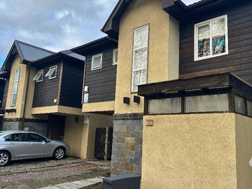 Casa en arriendo mensual en ID:082A Casa en arriendo Los Robles, Pucón (114617), Pucón - 3 dormitorios, 3 baños