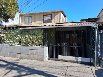 Casa en venta en Vecinal norte entre llico y piramide, San Joaquín - 5 dormitorios, 2 baños