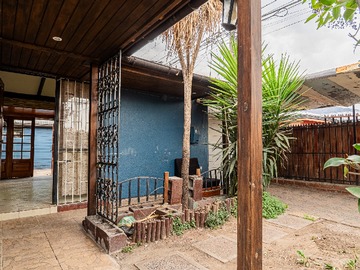 Casa en venta en Casa Ampliada, 1 Piso. Cercano a Metro Protectora Infancia. - 4 dormitorios, 2 baños