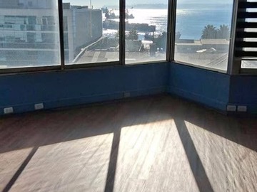Oficina en arriendo mensual en Oficina en plan de Valparaíso, Valparaíso - 1 dormitorio, 1 baño