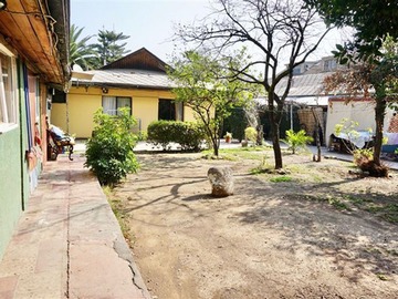 Casa en venta en Lo matta / remodelar / gran terreno, Vitacura - 3 dormitorios, 2 baños