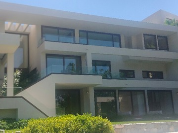 Casa en venta en Camino de Las Ermitas, Lo Barnechea - 5 dormitorios, 6 baños