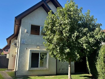 Casa en venta en Calle 15 ½ norte con calle 37 oriente, Talca - 4 dormitorios, 3 baños
