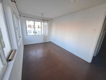 Departamento en venta en Av. España - Metro República (168680), Santiago - 3 dormitorios, 1 baño